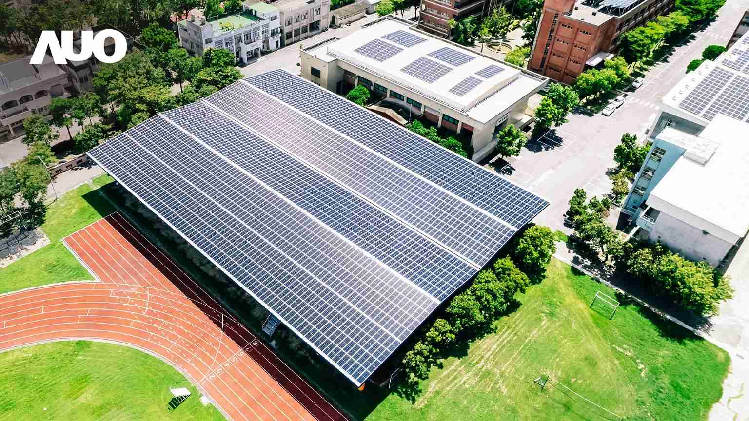 888.BY集团电子游戏SunSteel光电整合型浪板具备快速安装、、轻量化优势，，，可提升15%发电效能，，，通过国际IEC与台湾VPC认证安全、、防漏、、、、耐候标准